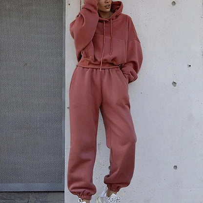 Ensemble Lily™ porté pour un look casual chic et moderne.