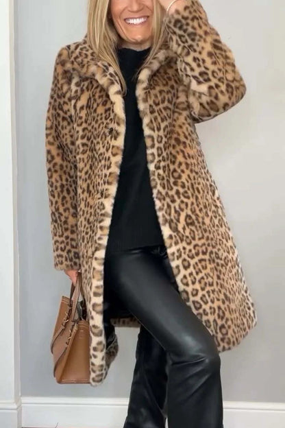 Féline Élégance | Manteau Léopard Douillet